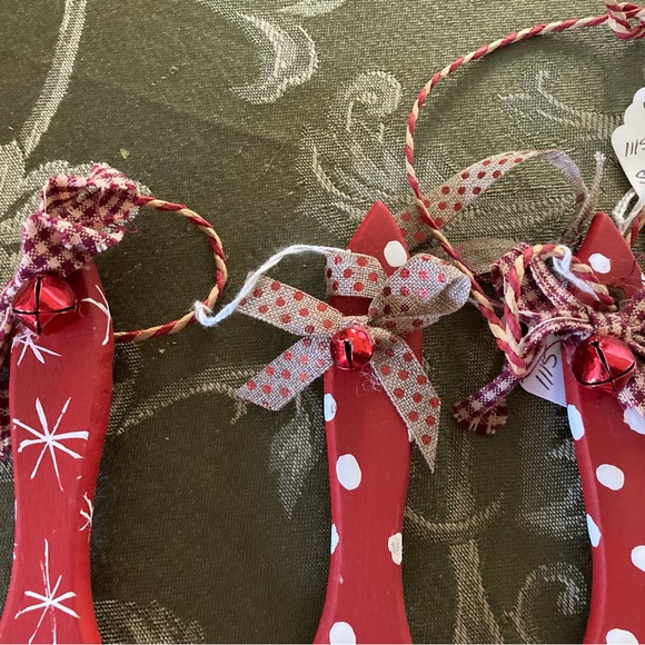 Paintbrush ornaments -hand painted - Picture 4 of 6